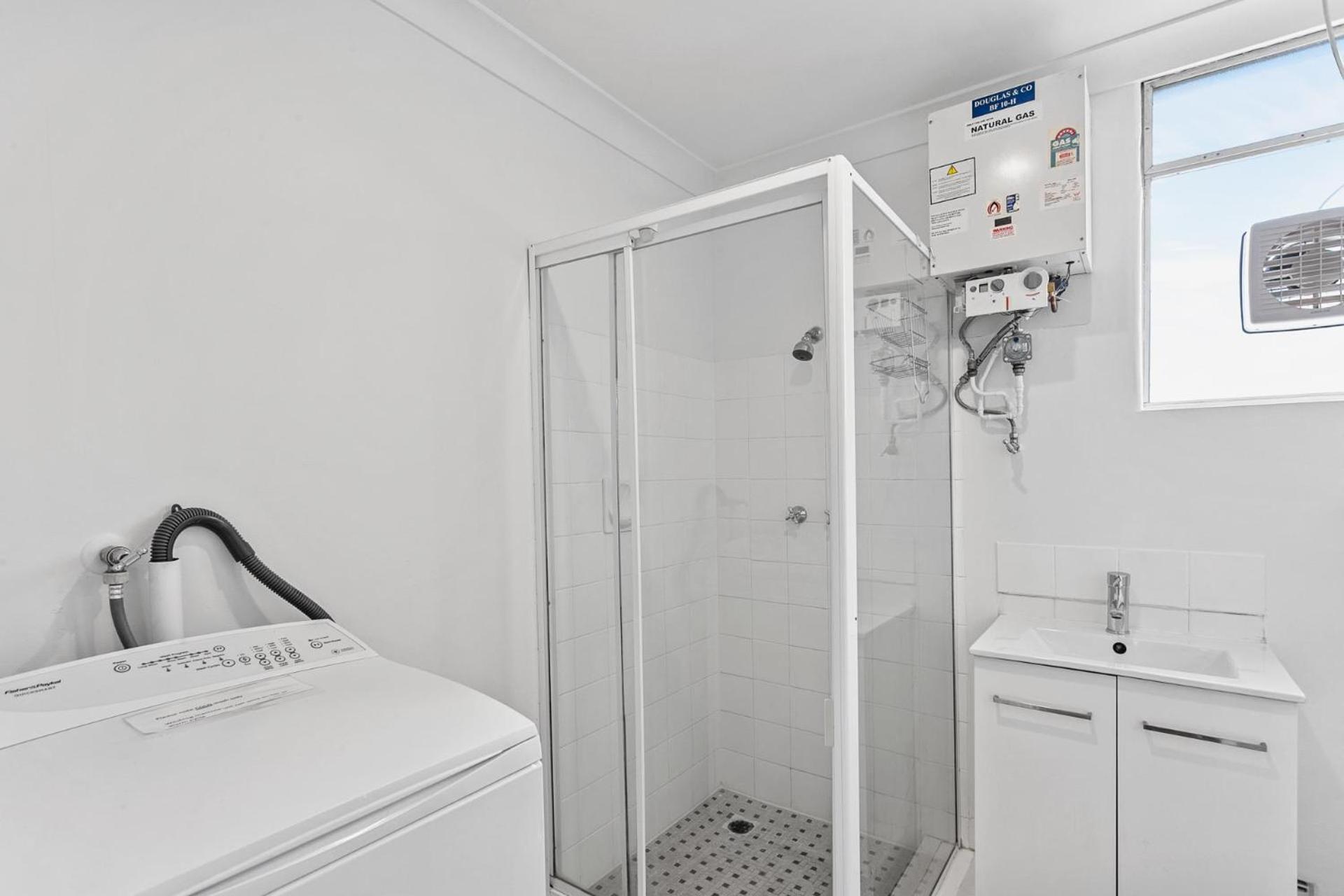 Malibu Apartments - Perth Bagian luar foto