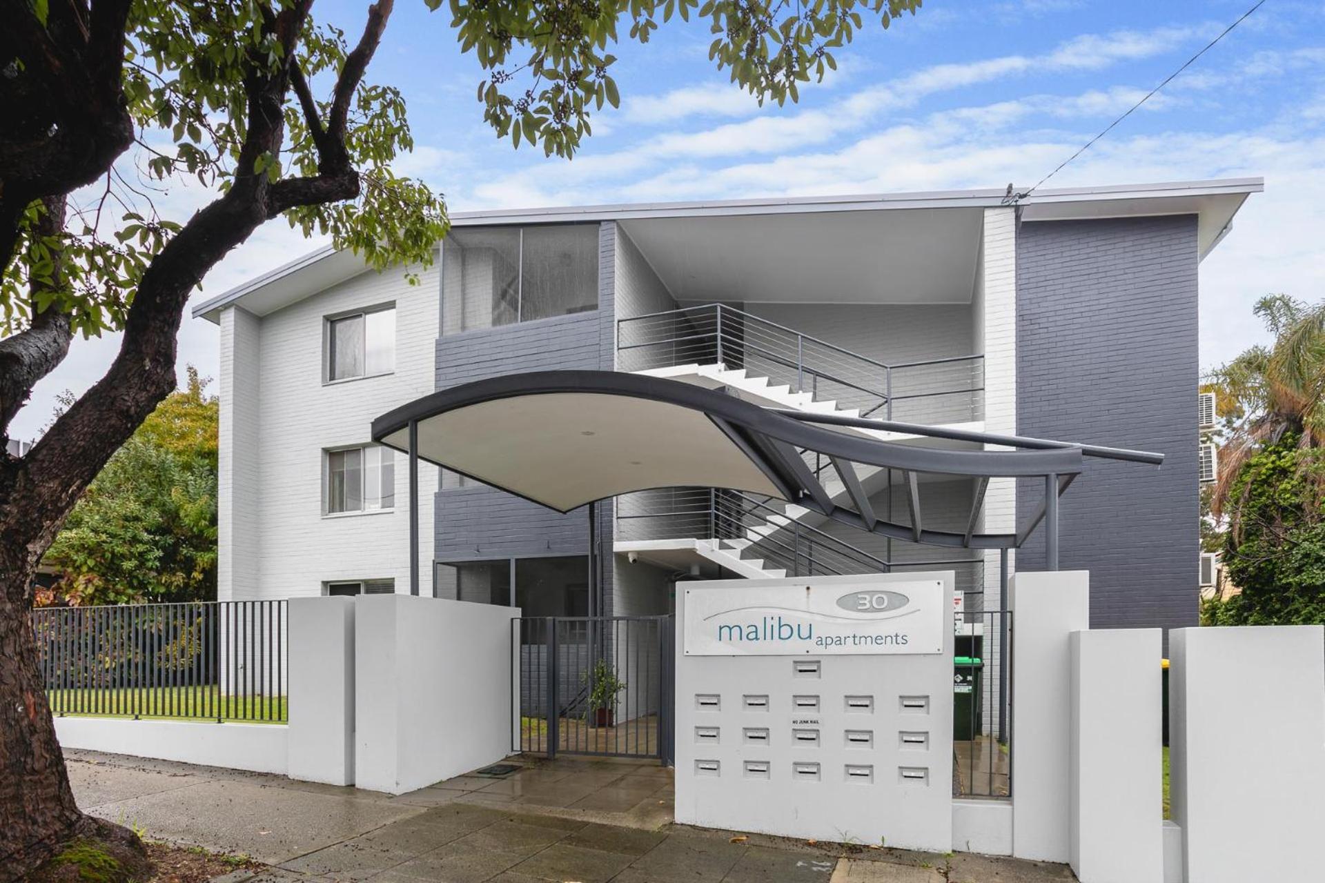 Malibu Apartments - Perth Bagian luar foto