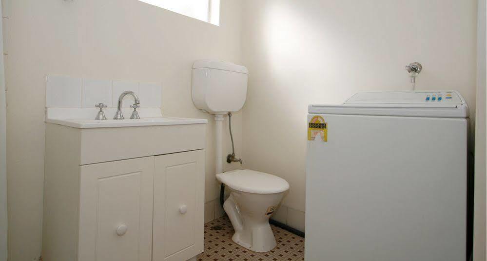 Malibu Apartments - Perth Bagian luar foto