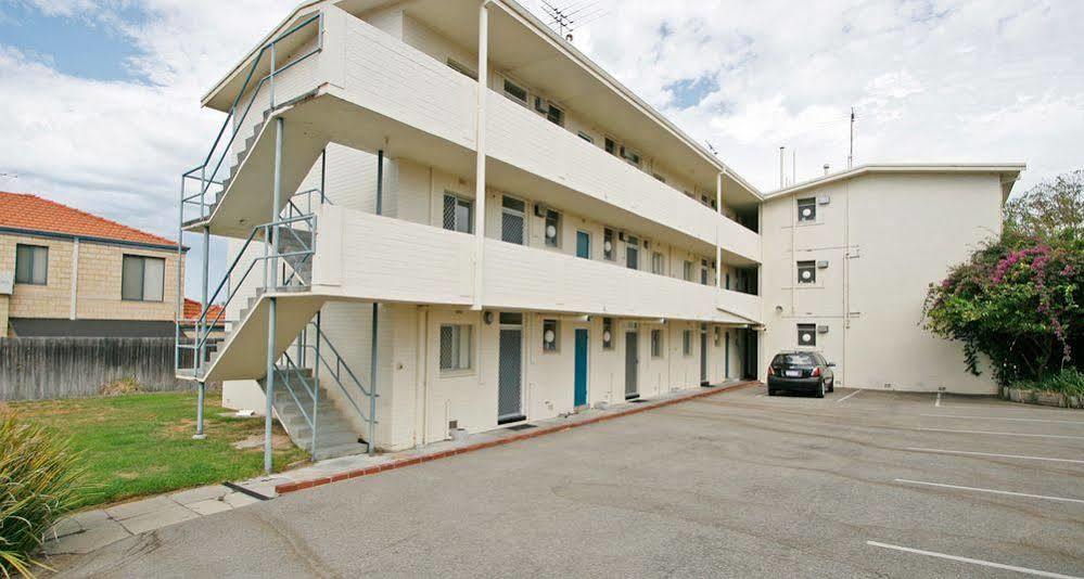 Malibu Apartments - Perth Bagian luar foto